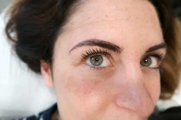Tatuaje de cejas antes y despues de adelgazar